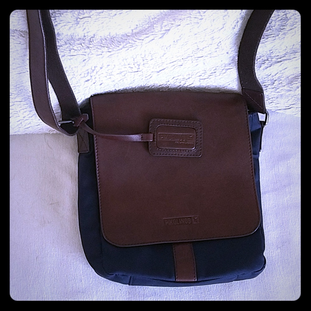 Pikolinos Navy and Brown Leather Purse